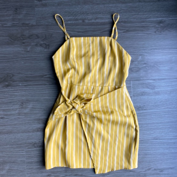 Superdown - Ashleigh Wrap Tie Dress - Picture 4 of 5